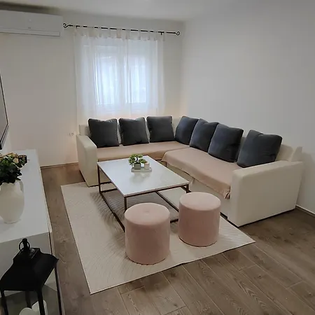 Apartman And Pool Luminous *