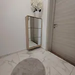 Apartamento And Pool Luminous