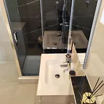 And Pool Luminous Apartment