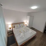 And Pool Luminous Apartment *