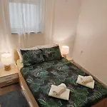 And Pool Luminous Apartment Pula